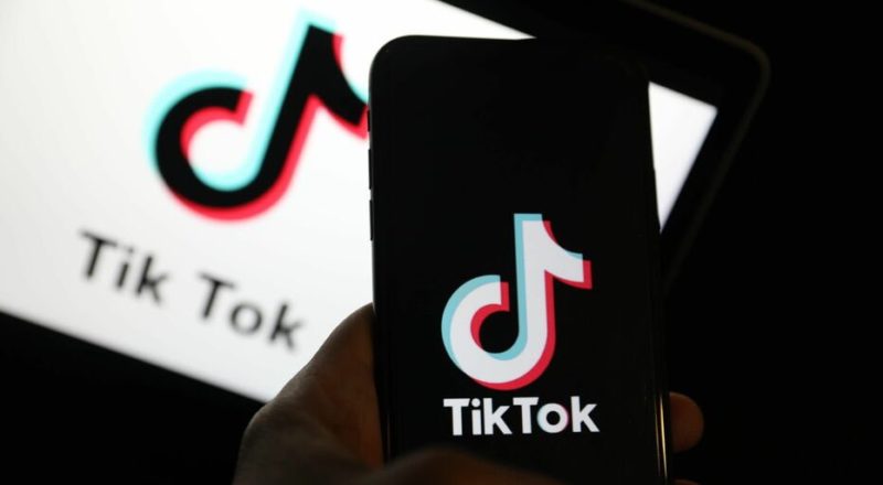 Draguer et baiser sur Tiktok